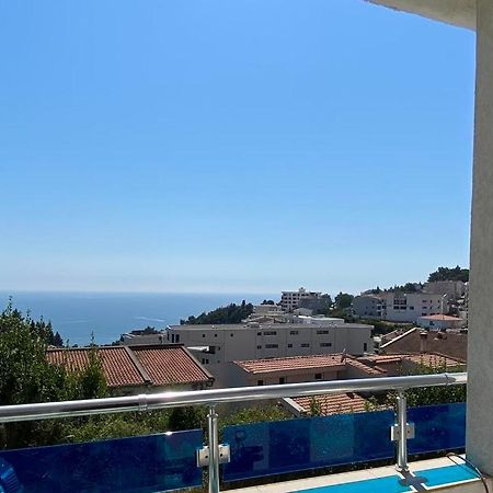 Apartmani Dini 울친 외부 사진