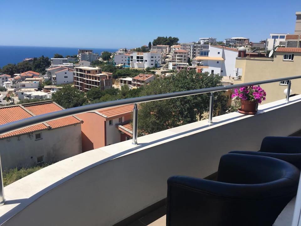 Apartmani Dini 울친 외부 사진