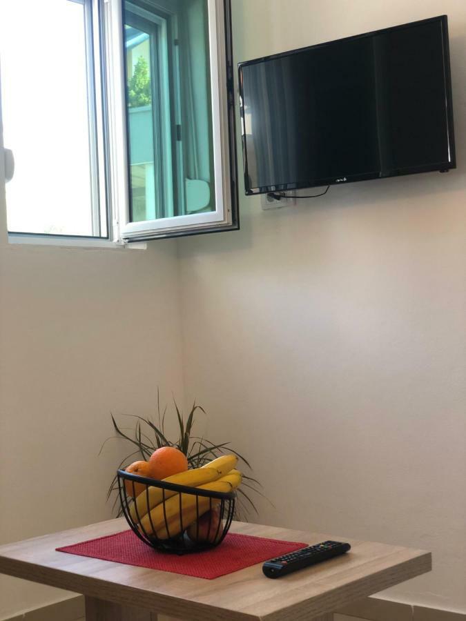 Apartmani Dini 울친 외부 사진