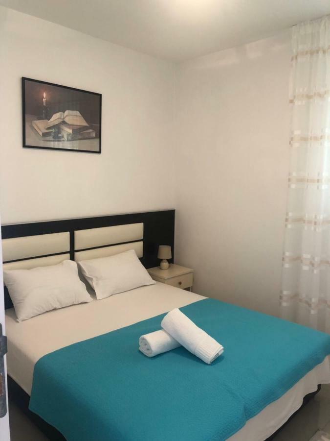 Apartmani Dini 울친 외부 사진