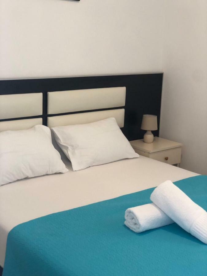 Apartmani Dini 울친 외부 사진