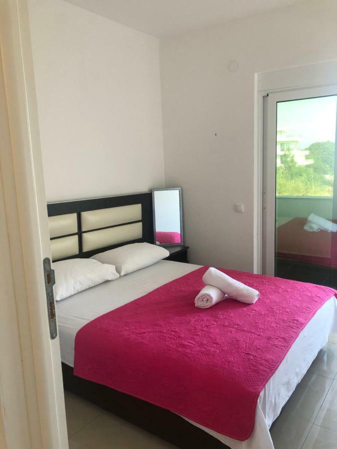 Apartmani Dini 울친 외부 사진