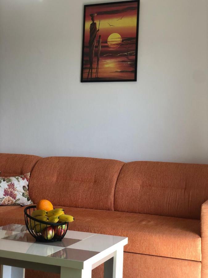 Apartmani Dini 울친 외부 사진