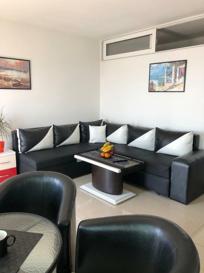 Apartmani Dini 울친 외부 사진