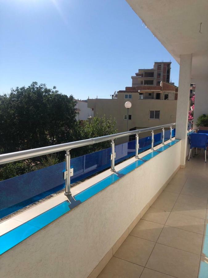 Apartmani Dini 울친 외부 사진