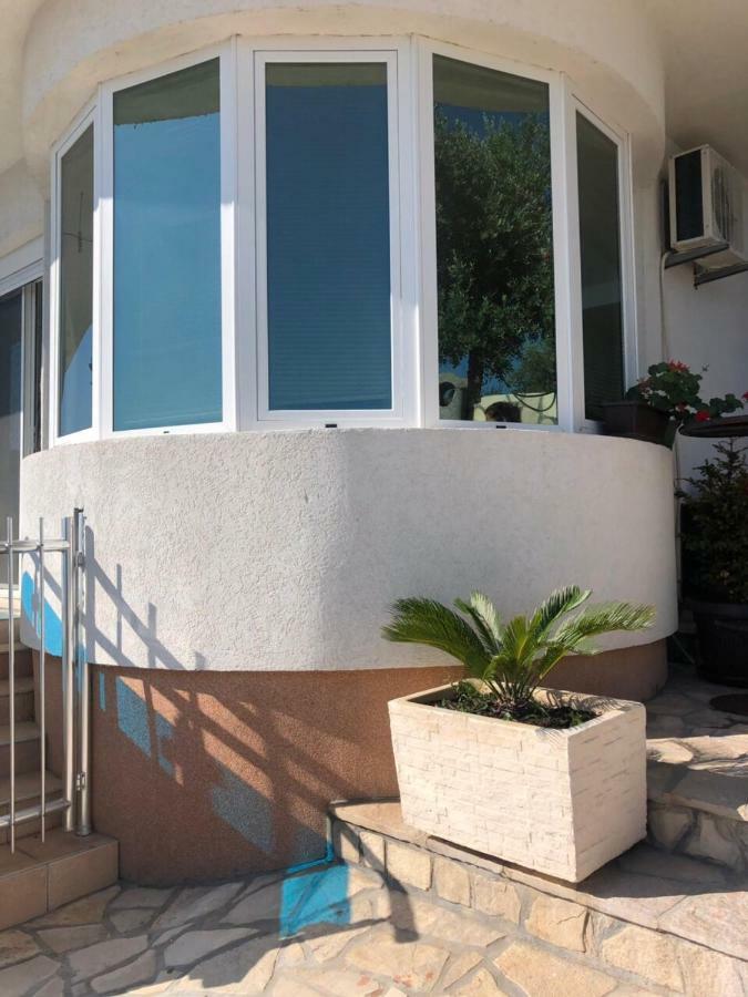 Apartmani Dini 울친 외부 사진